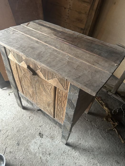 Dulap vechi peste 50 ani