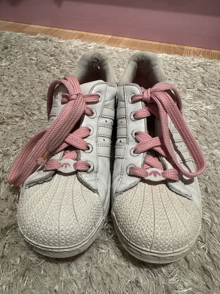 NIKE dunk low, ADIDAS superstar