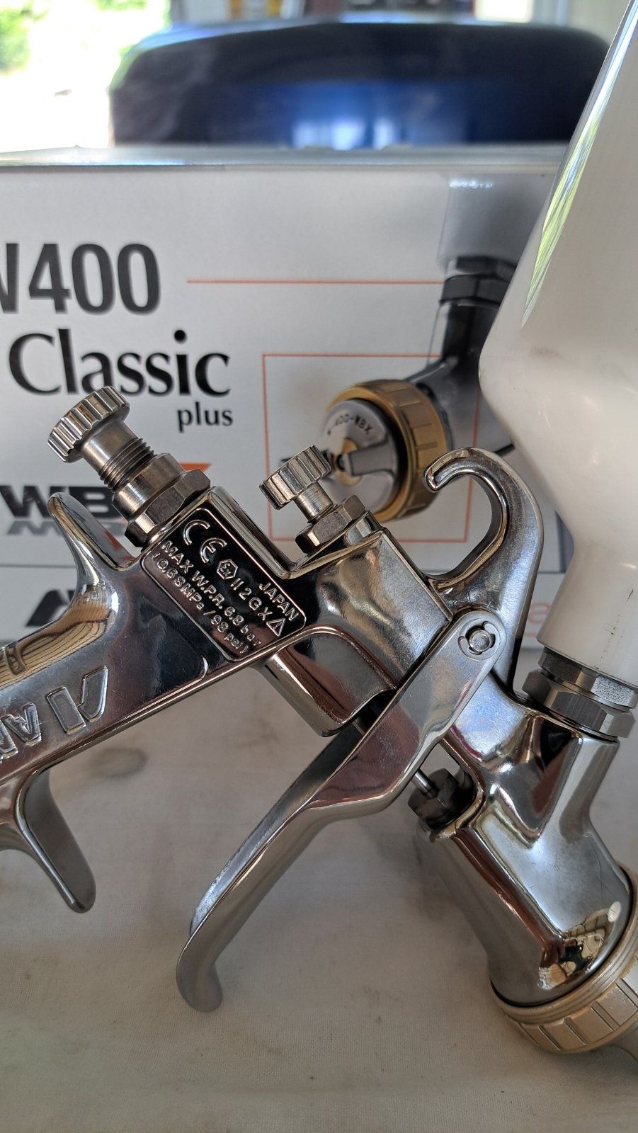Anest iwata w400