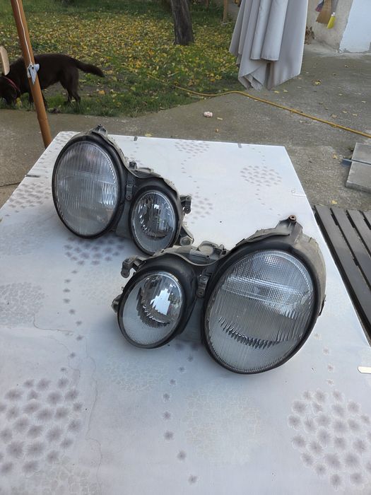 Рецеклирани Фарове за Mercedes CLK W208 (1997–2002)

Професионално пол