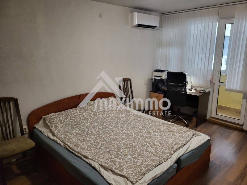 Продава се Тристаен апартамент в Варна, ВИНС - 89 кв.м за 2012 €/кв.м - Снимка #4