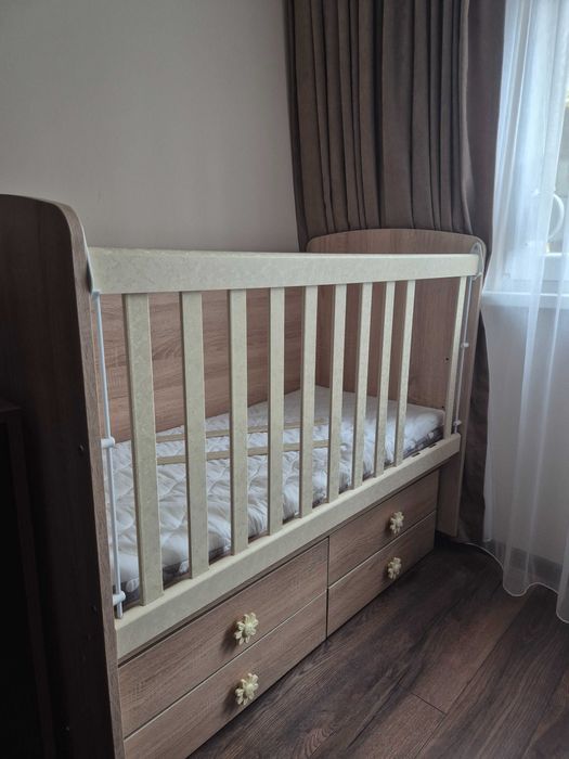 Бебешка кошара с чекмеджета