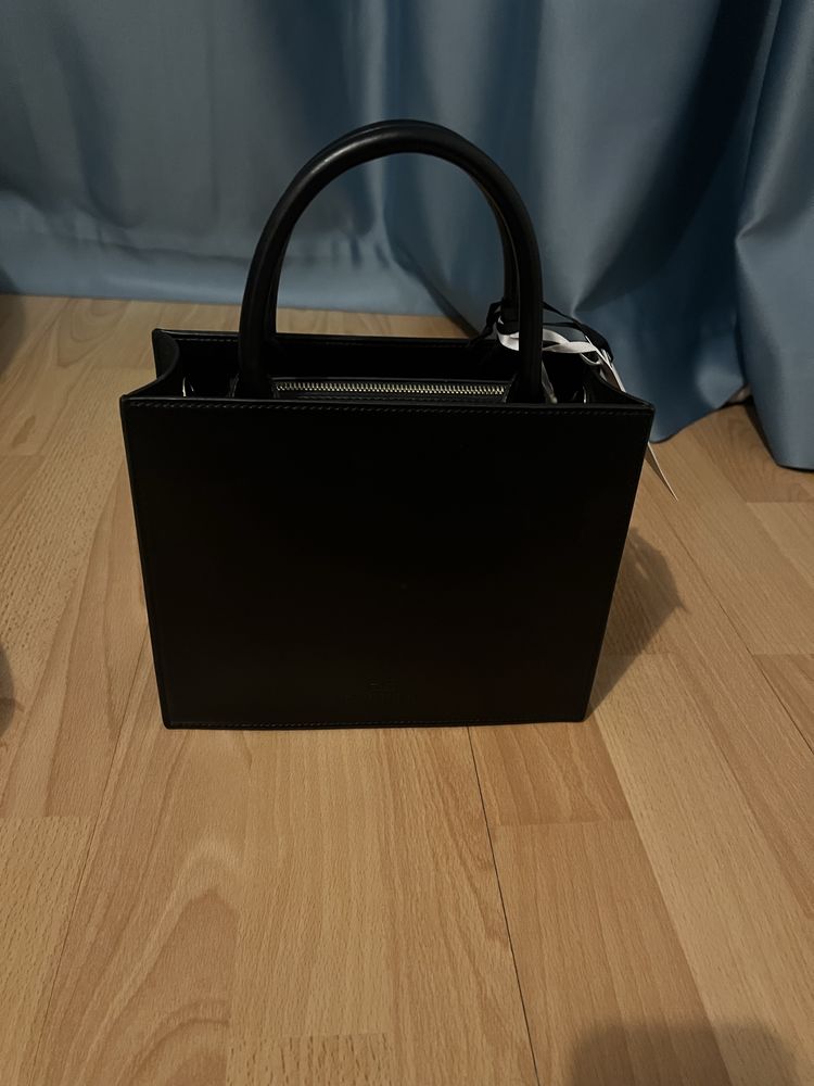Нова чанта elisabetta franchi
