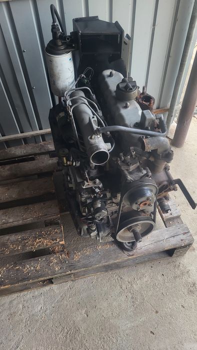 Motor kubota v2203