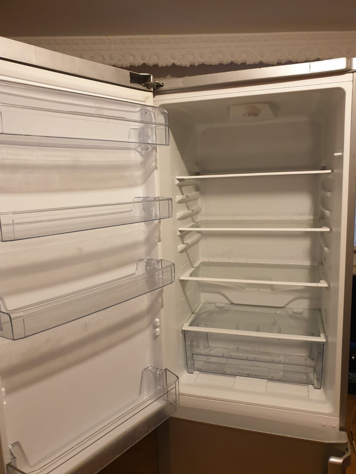 Combină  frigorifică  Beko