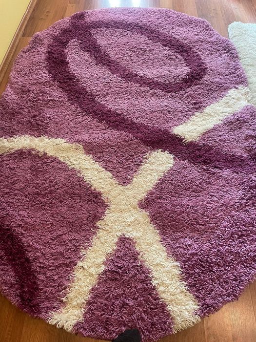 Vând covoare într-o stare excelenta