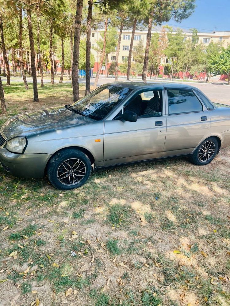 Priyora1.6 Gaz benzin 4 pakalenya Kafolati bilan