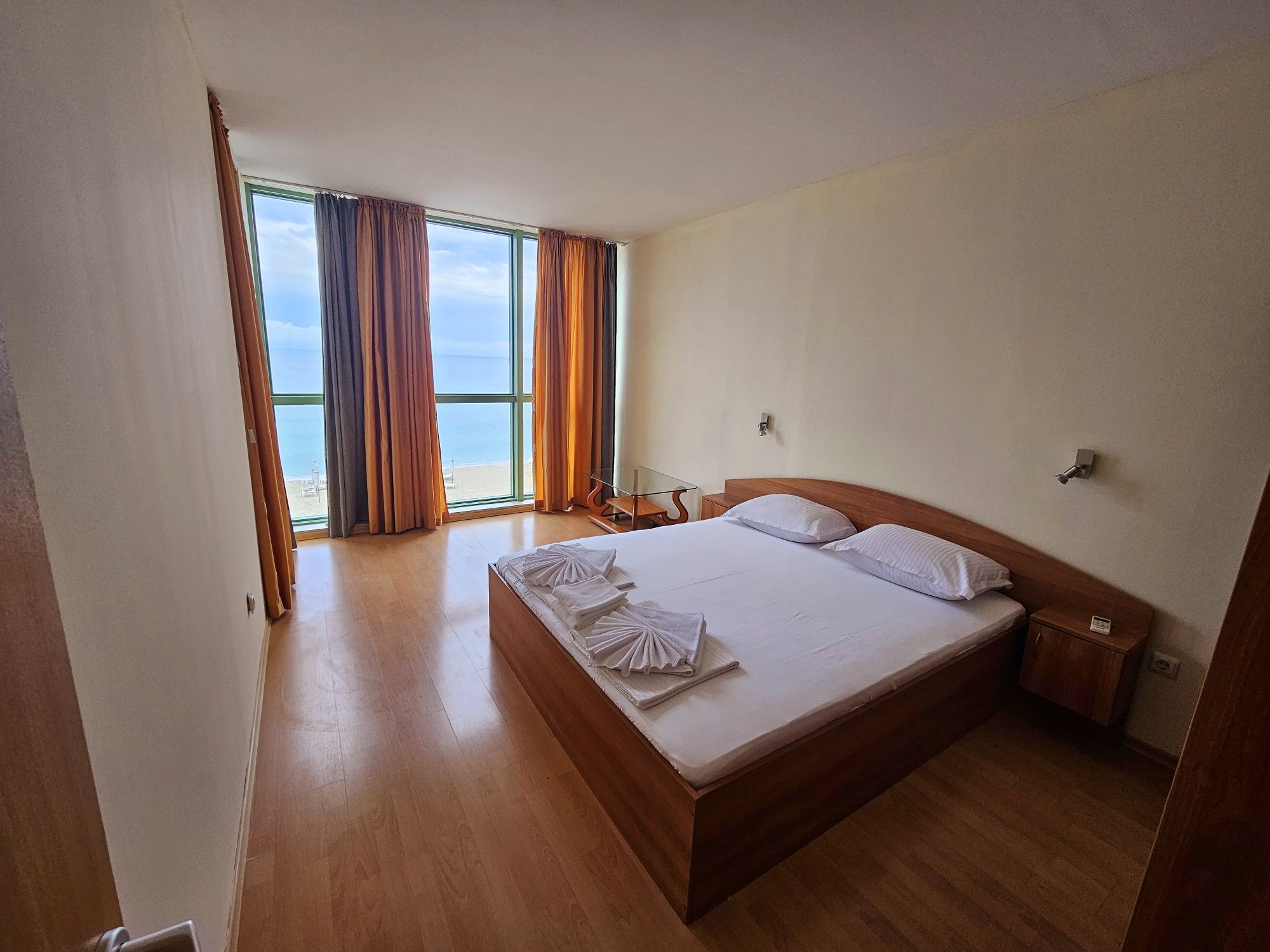 Апартамент нощувки плаж Кабакум-1 линия-Варна Kabakum beach apartments