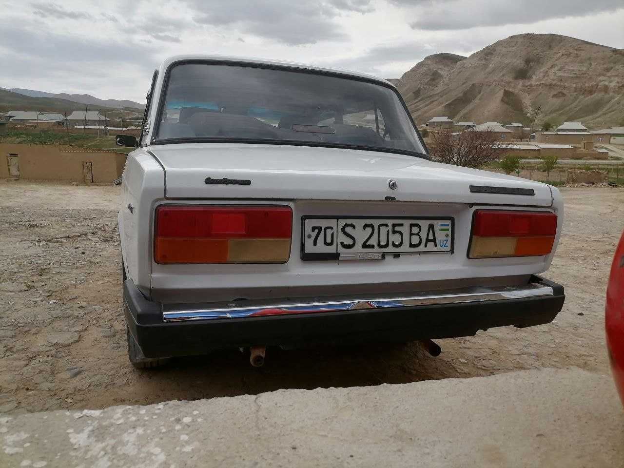 Vaz 2107 sotiladi