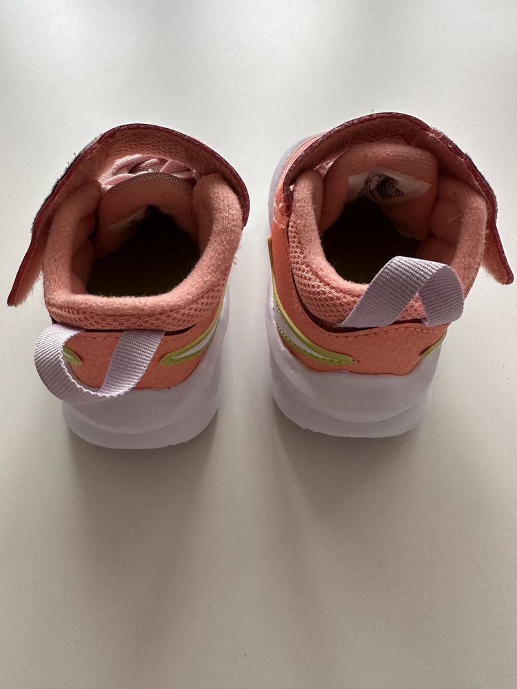 Детски маратонки Nike, EU 25