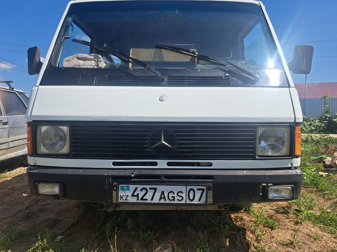 Продается мерседес мб 100
