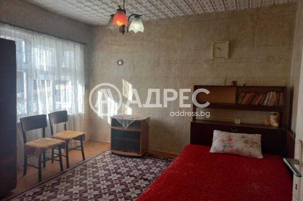 Продава се Къща в Завет - 100 кв.м за 306 €/кв.м - Снимка #2