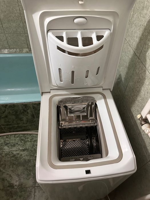 Vând - mobilă de bucătărie, aragaz, frigider - sector 4, București