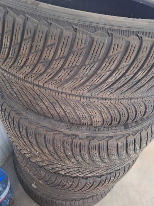 235 45 18 Michelin PA5