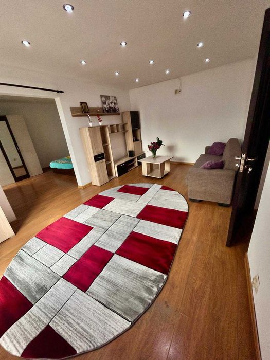 inchiriez apartament ultracentral Ploiesti 2 camere Proprietar direct