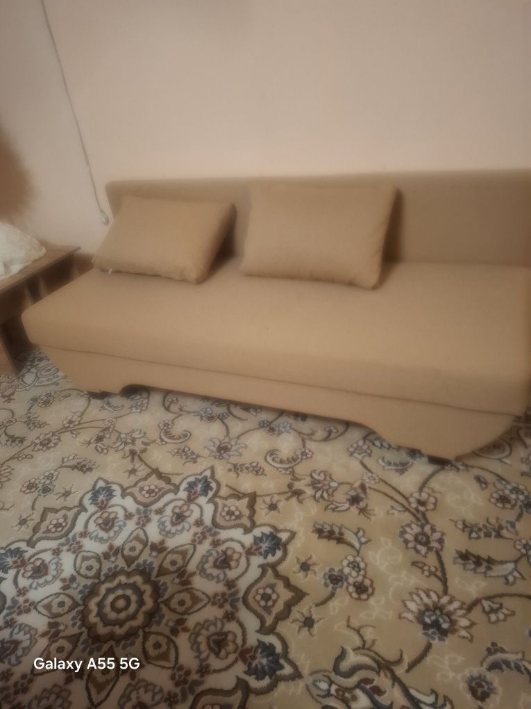 Продаётся диван в хорошем состоянии