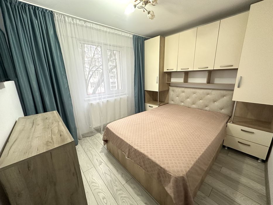 Apartament 3 camere, renovat, mobilat- zona Buium, Scoala 7