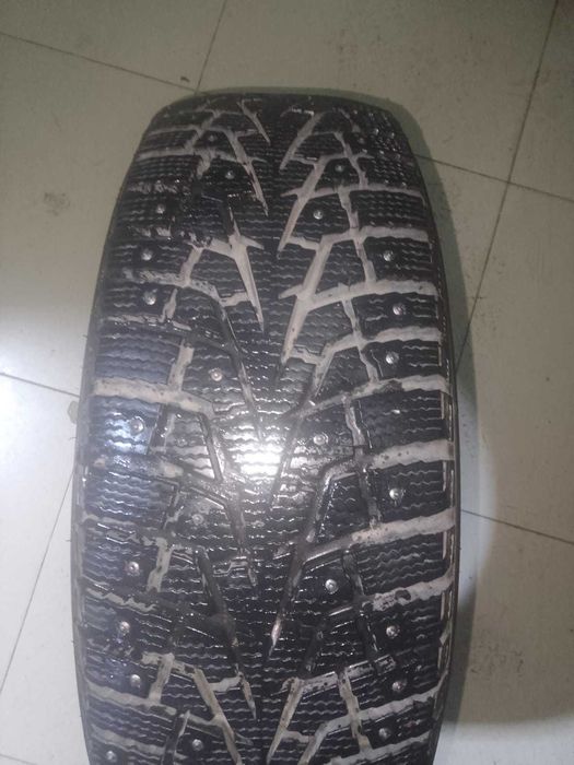 Зимние БУ шины 235/65 R17 MAXXIS ARCTIC с Шипами