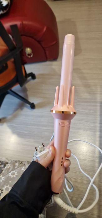 Плойка закручивающая локоны