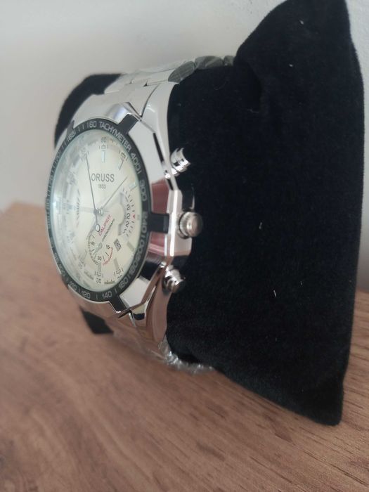 Часовник Мъжки Нов Неизползван 45мм