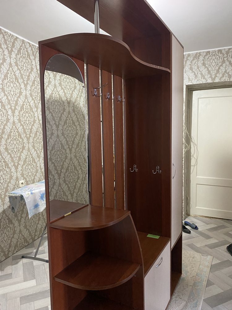 Мебель в квартиру, прихожая продам