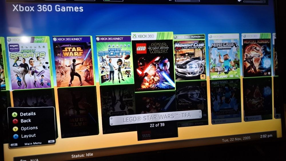 Vând xbox 360 E modat 65 jocuri