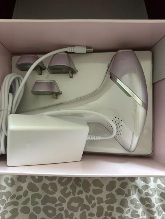 Лазерен епилатол Philips Lumea Prestige BRI947