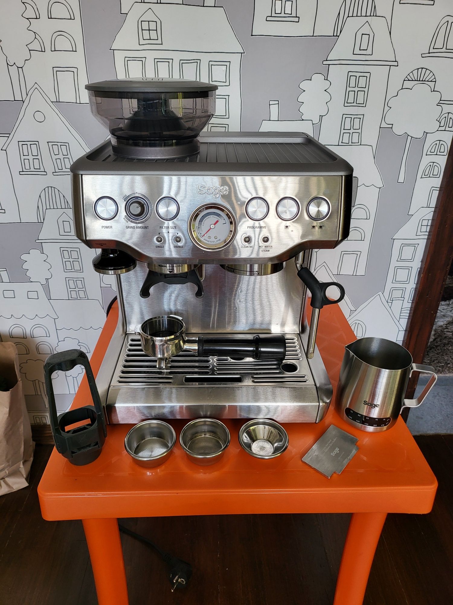 Еспресо машина SAGE Barista Express Кафемашина с кафемелачка