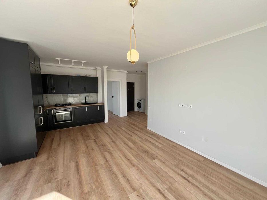 Dezvoltator vand apartament 3 camere , finisat ,Floresti str. Eroilor