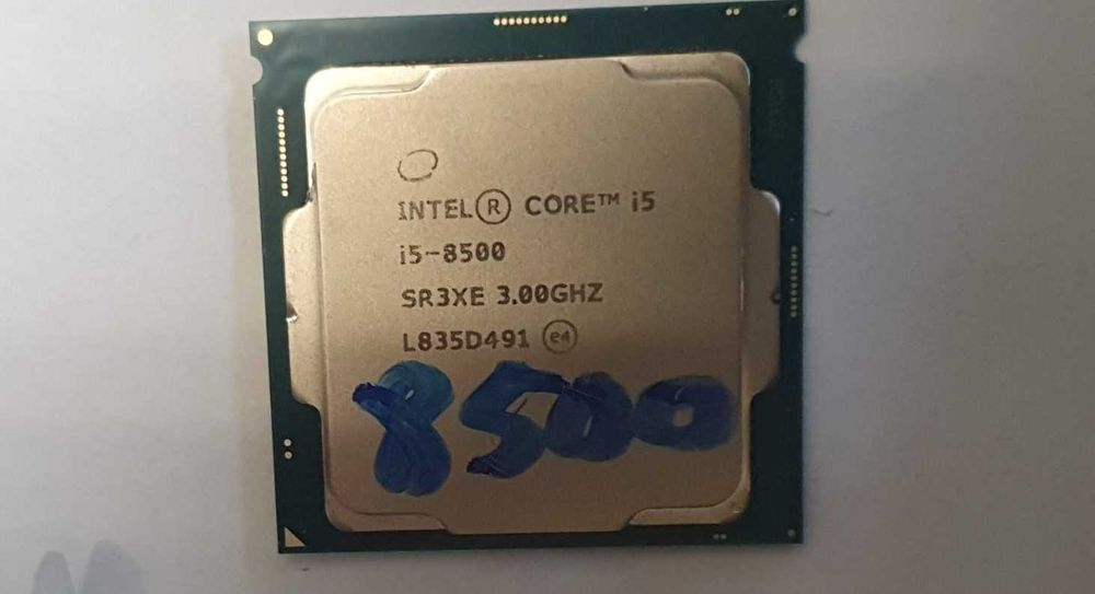 Procesor i5 8500 socket 1151 + cooler si pasta termo
