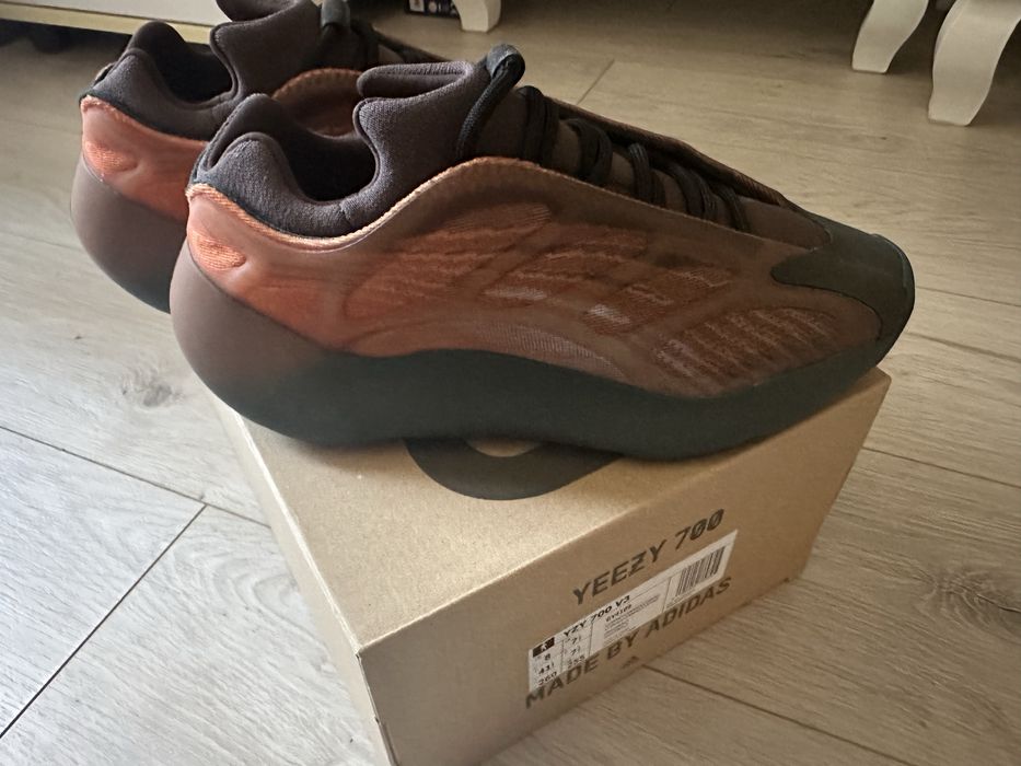 Yeezy 700 V3 Cooper Fade