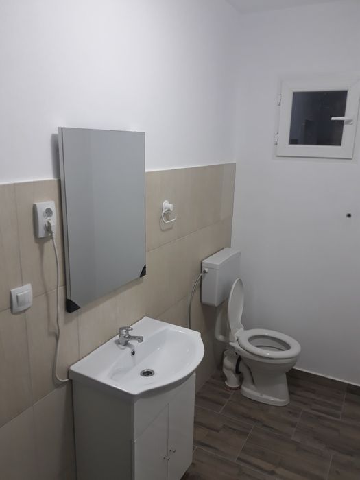 Închiriez Două  Hale în Lugoj