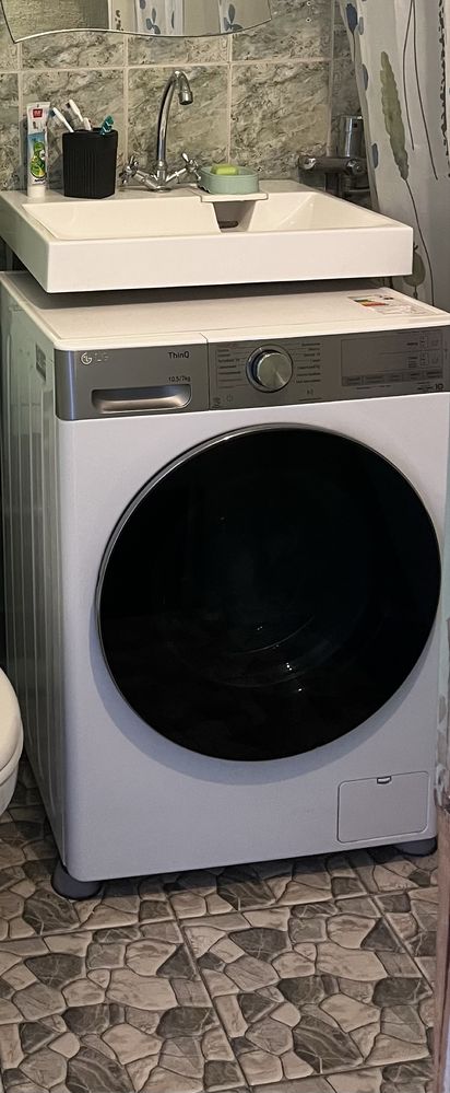Продам новую стиральную машинку
