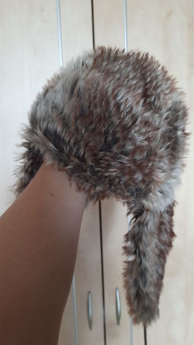 Căciulă din blana artificiala