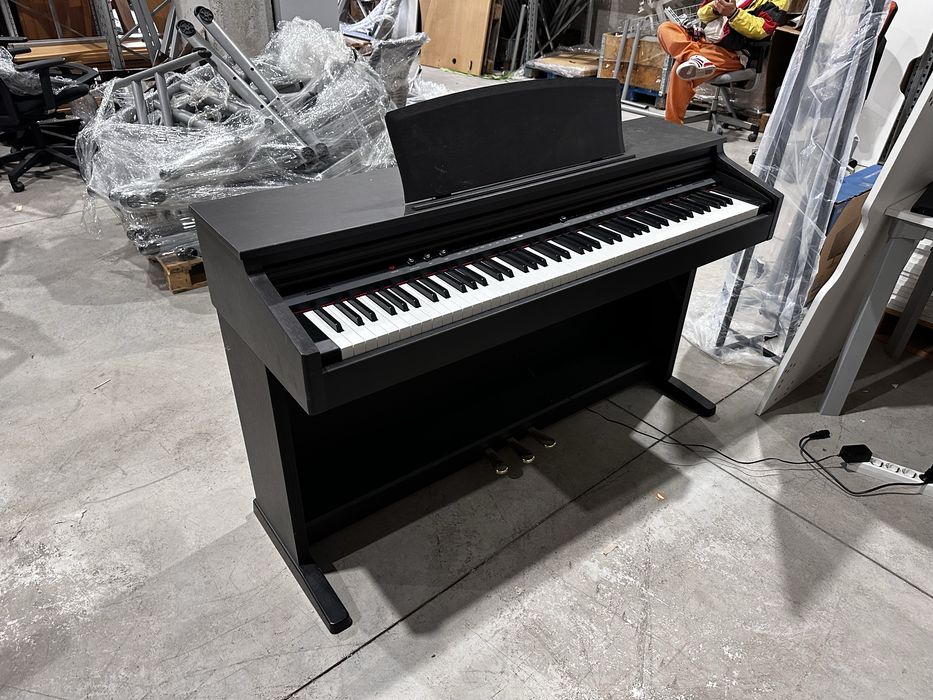 Дигитално пиано Ringway TG8876 Rosewood – отлично състояние
