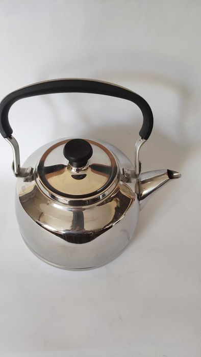 Масивен чайник от неръждаема стомана + индукция