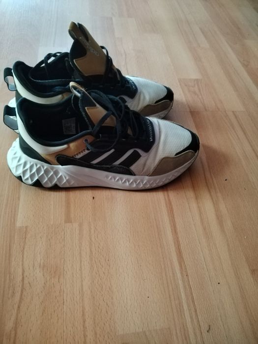 Adidas 43  1/2   sector3