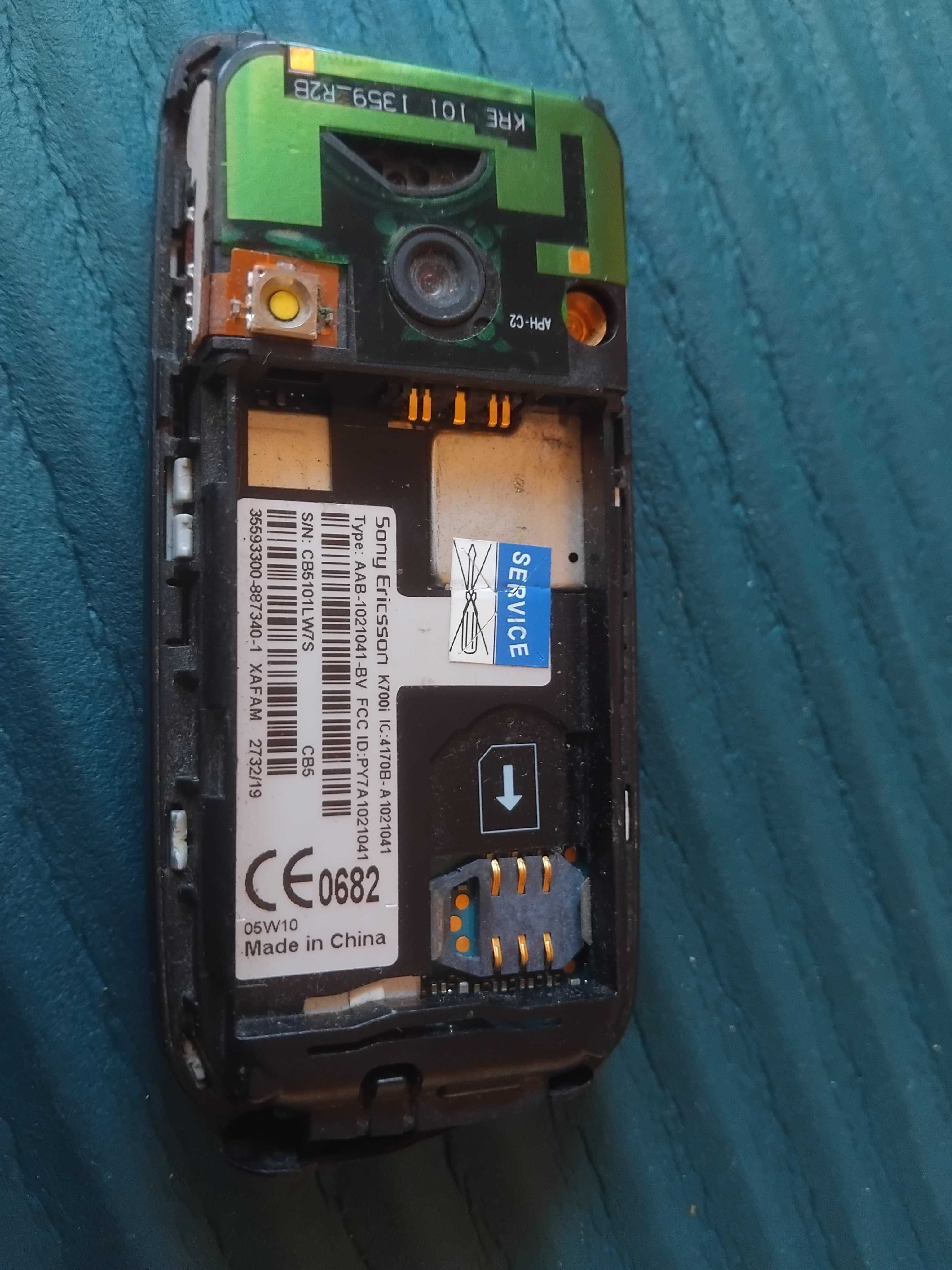 Sony Ericsson k700i  мобилен телефон за части или колекция