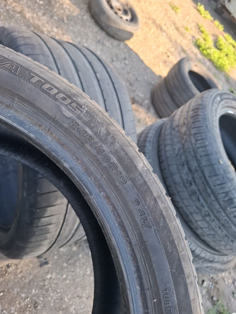 Vand set 4 anvelope 245 40 19 brigestone bune de vara dot 2020