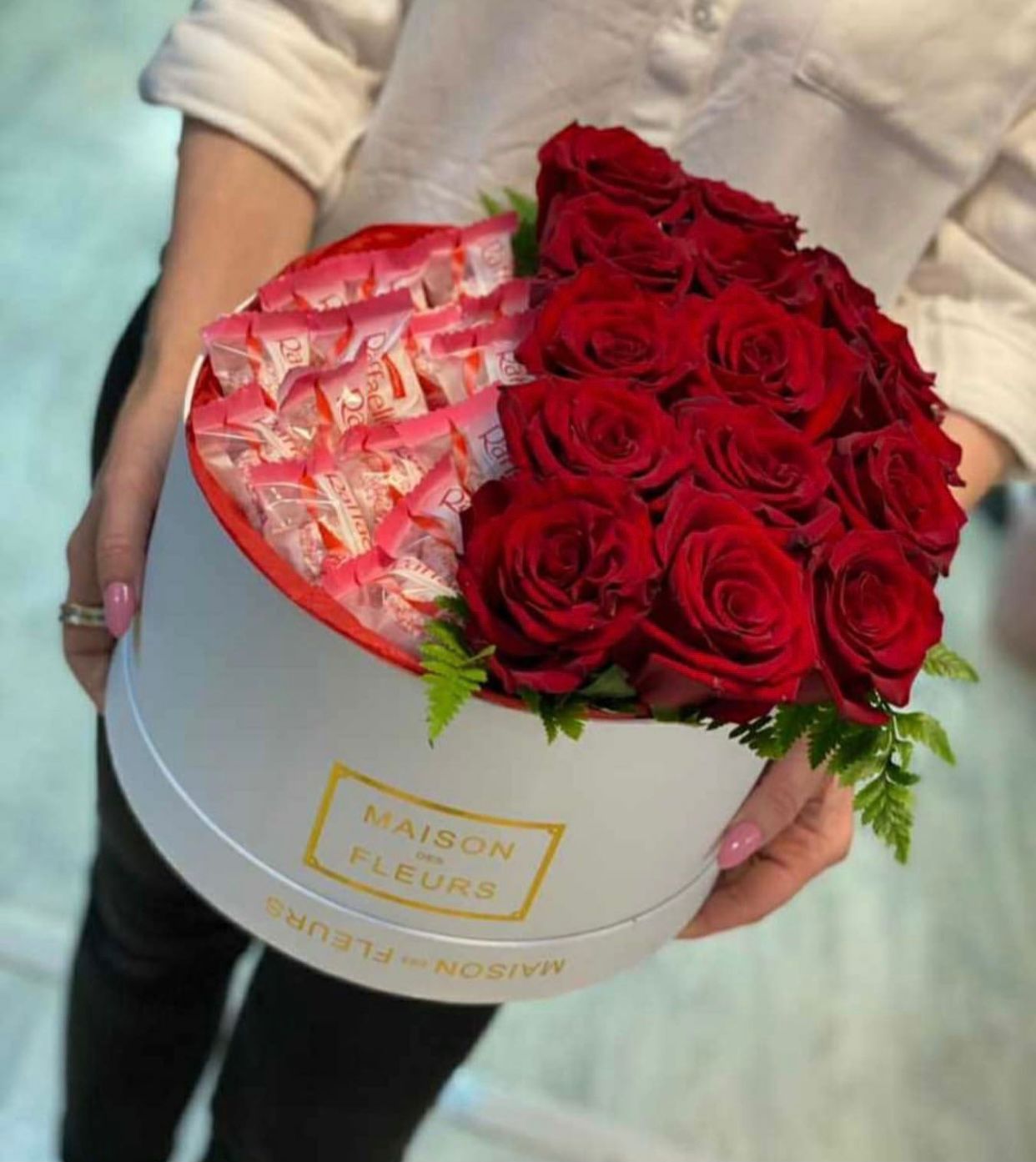 Бесплатная доставка Цветы, доставка Алматы,букеты,метровые розы