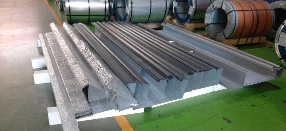 Аксессуары для Кровли Сэндвич панели в широком ассортименте