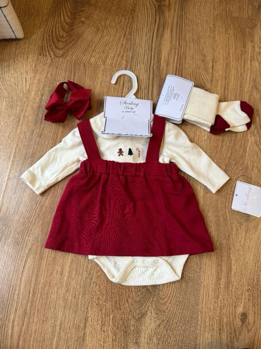 Коледни бебешки дрешки от Англия