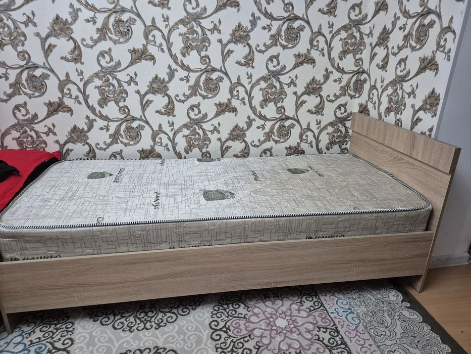 Кровать продается.