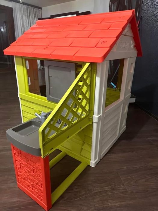 Casuta Smoby Nature Playhouse impecabila a fost montata de cat in casă