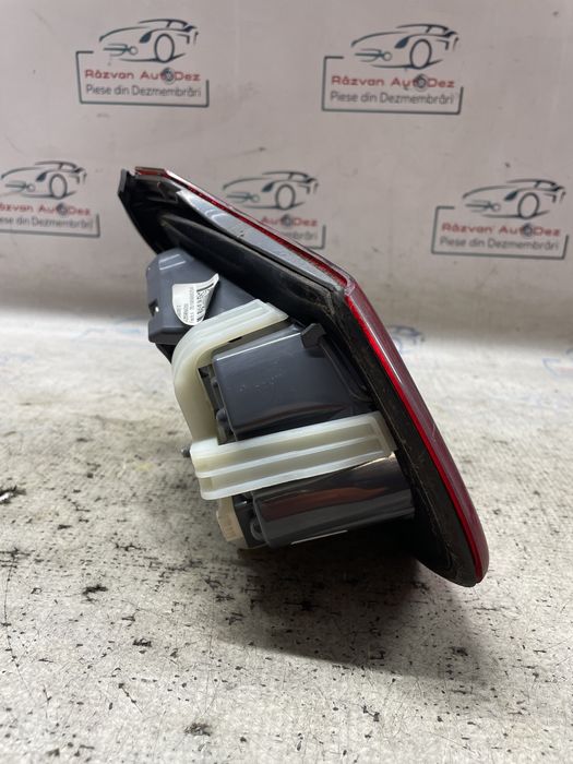 stop dreapta hayon  mercedes c-class w205/s205 break  2.2 motorina 201