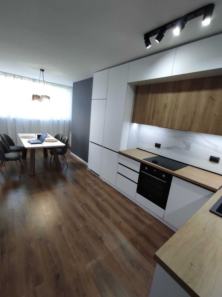 Дава се под наем Тристаен апартамент в София, Лозенец - 80 кв.м за 714 € - Снимка #3