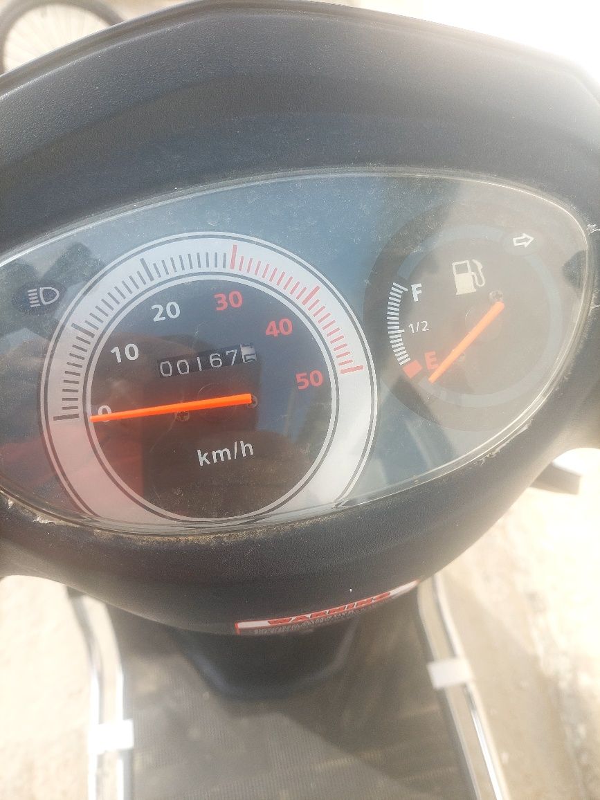Мопед сатылада м8