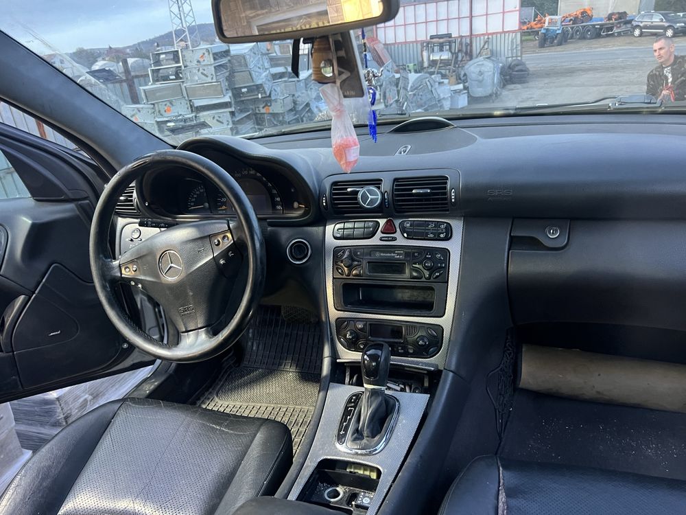 Mercedes Benz w203  за части