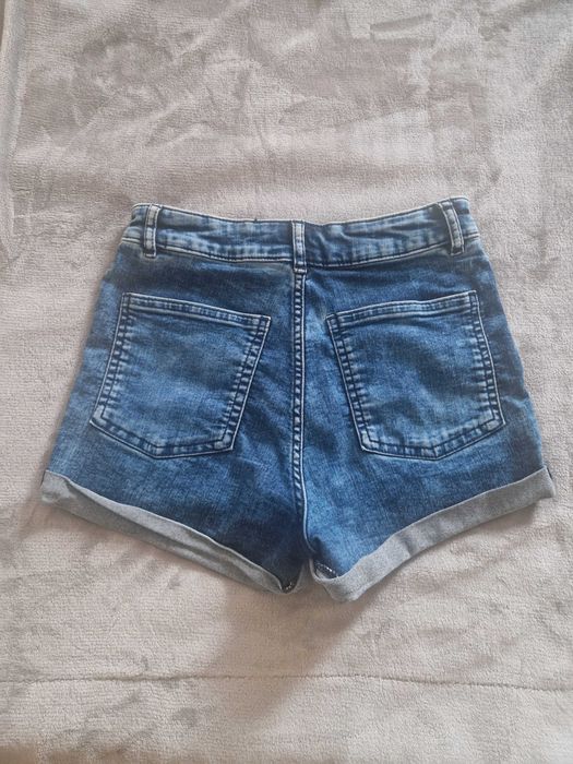 Къси панталонки HM