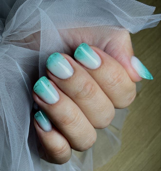 Manichiura & unghii cu gel